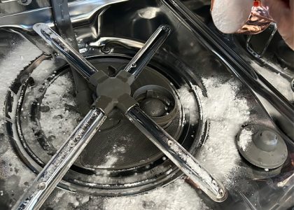 how to clean smelly dishwasher