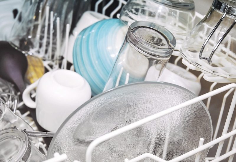 how much water does dishwasher use?